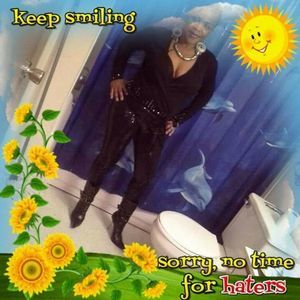 Meet your Posher, Alma